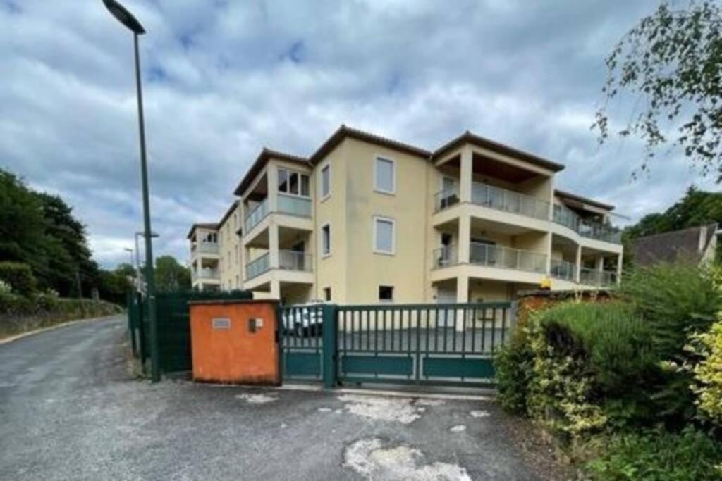 L'Evasion - Draps Compris, Climatisation, Parking Apartment Sarlat-la-Caneda Exterior photo
